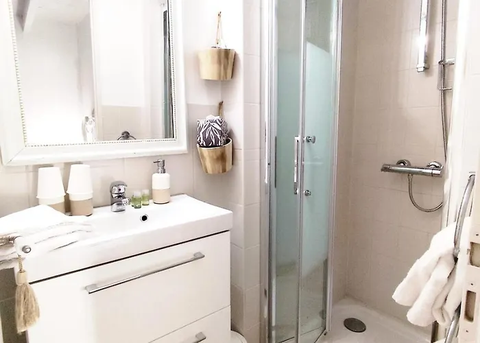 Du Rouard Le Ruisseau Гостевой дом 3*