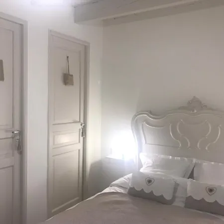 Du Rouard Le Ruisseau Casa de hóspedes *
